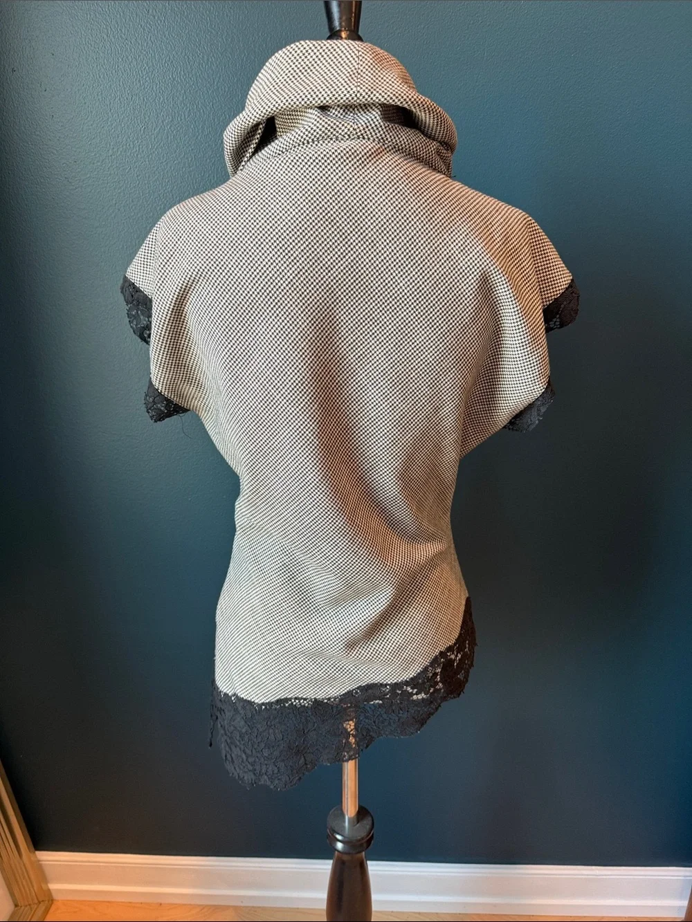 NWOT Zara Cowl Neck Short Sleeve Sweater with Lace Trim - Black & White